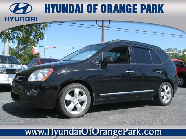 Photo of 2008 Kia Rondo