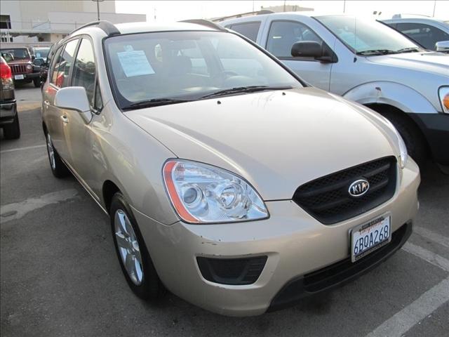 Photo of 2008 Kia Rondo