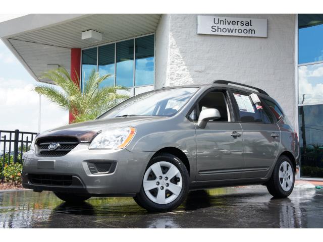 Photo of 2009 Kia Rondo