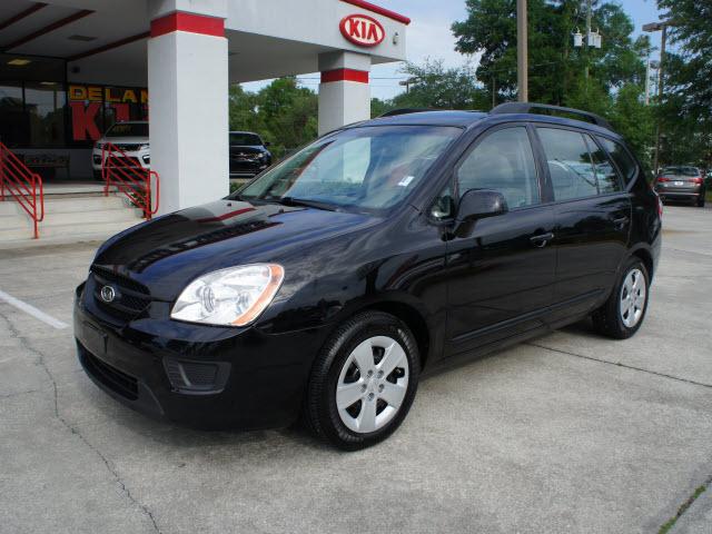 Photo of 2009 Kia Rondo