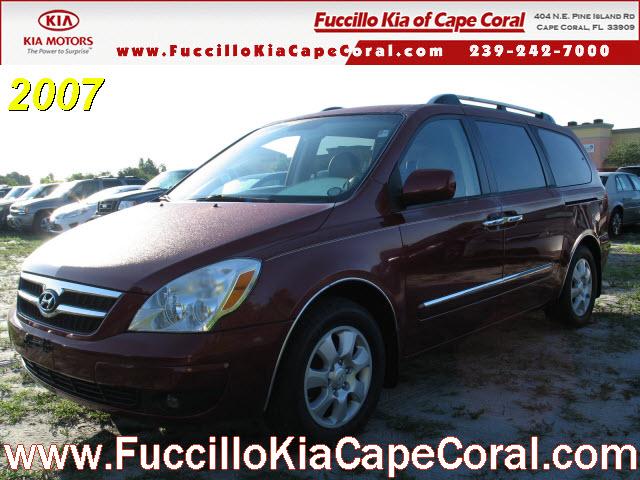 Photo of 2007 Hyundai Entourage