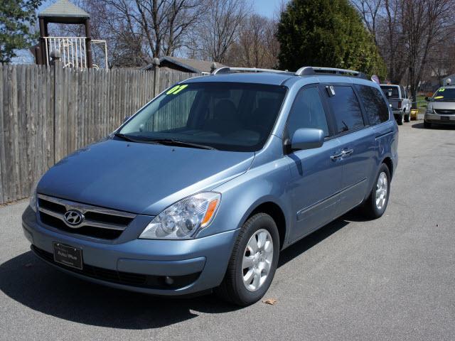 Photo of 2007 Hyundai Entourage