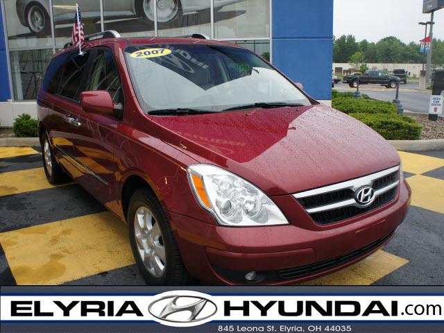 Photo of 2007 Hyundai Entourage