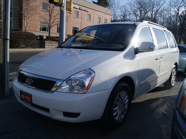 Photo of 2011 Kia Sedona