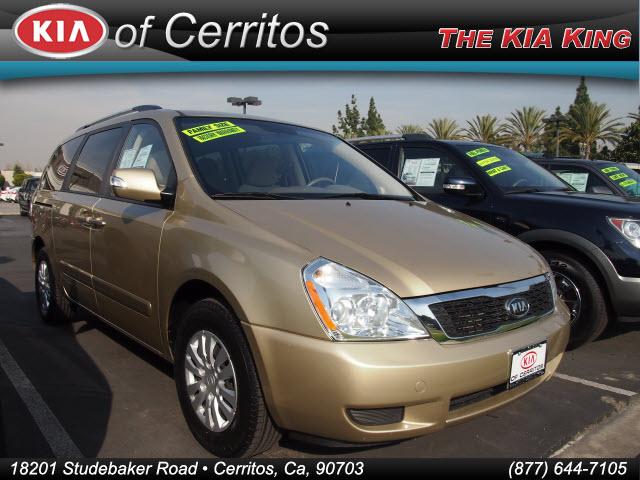 Photo of 2011 Kia Sedona