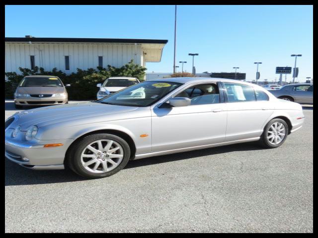 Photo of 2001 Jaguar S-TYPE