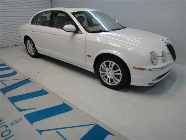Photo of 2004 Jaguar S-Type