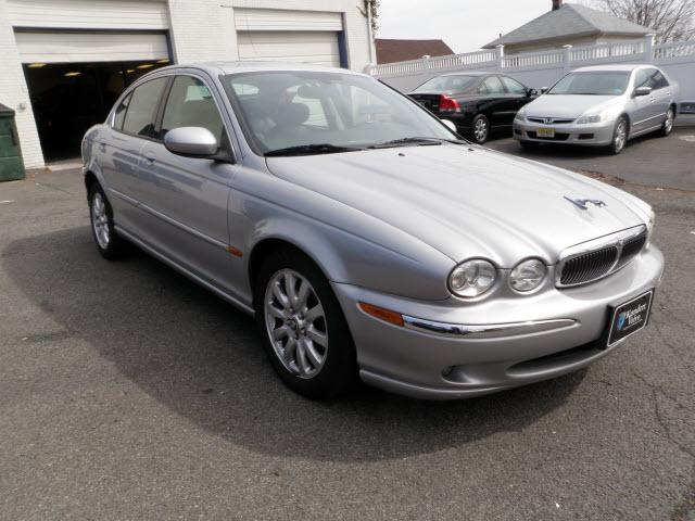 Photo of 2003 Jaguar X-Type