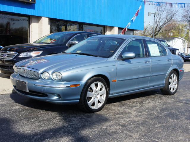 Photo of 2004 Jaguar X-Type