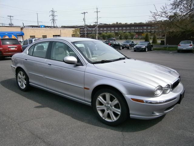 Photo of 2003 Jaguar X-Type