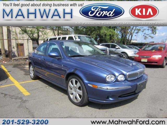 Photo of 2004 Jaguar X-Type