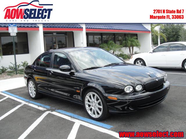 Photo of 2004 Jaguar X-Type