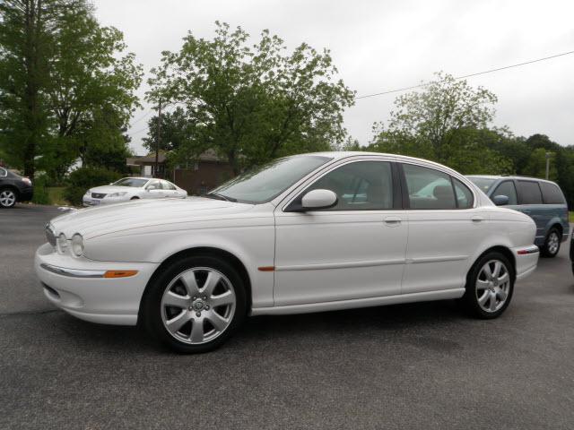 Photo of 2004 Jaguar X-Type
