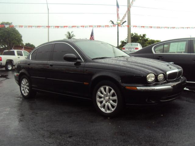 Photo of 2003 Jaguar X-Type