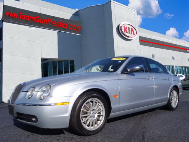 Photo of 2007 Jaguar S-Type