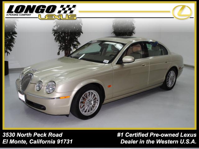 Photo of 2006 Jaguar S-Type
