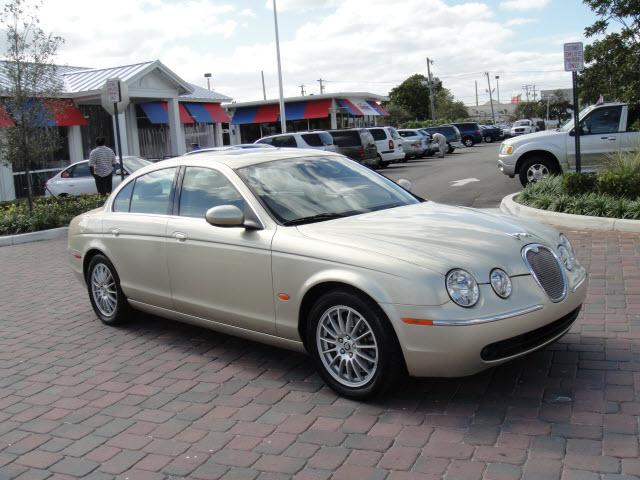 Photo of 2006 Jaguar S-Type