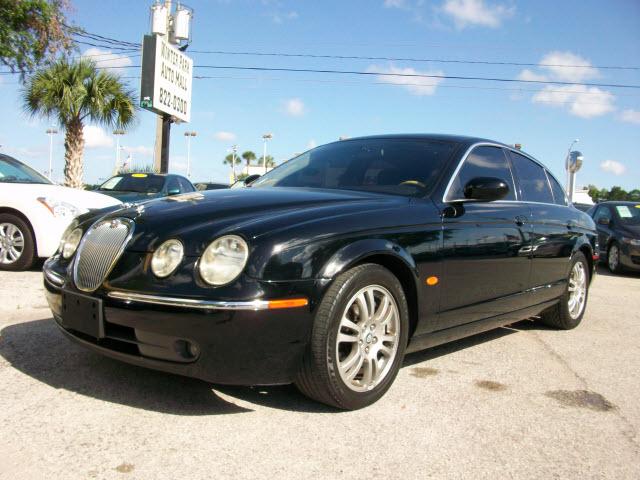 Photo of 2005 Jaguar S-Type