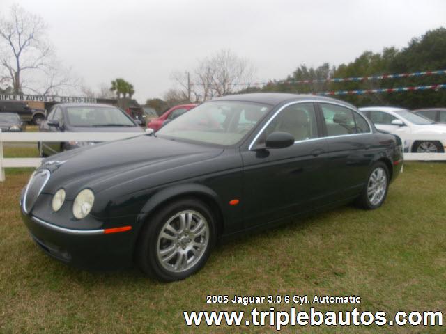 Photo of 2005 Jaguar S-Type