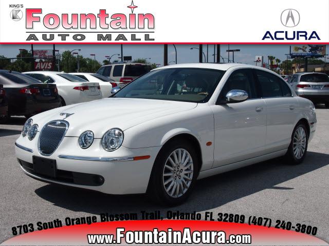 Photo of 2005 Jaguar S-Type