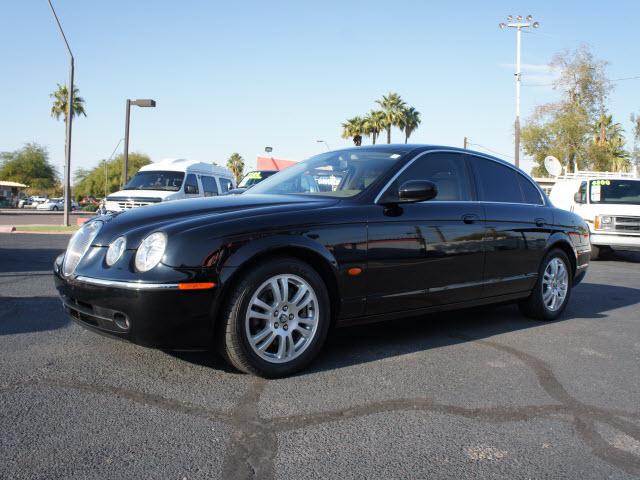 Photo of 2005 Jaguar S-Type