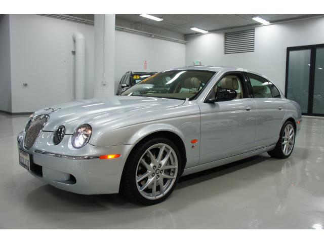 Photo of 2007 Jaguar S-Type