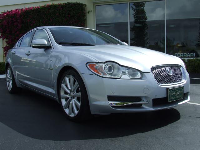 Photo of 2010 Jaguar XF
