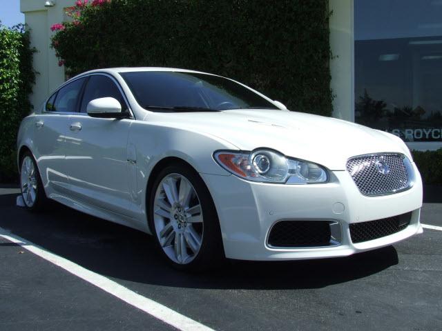 Photo of 2010 Jaguar XF