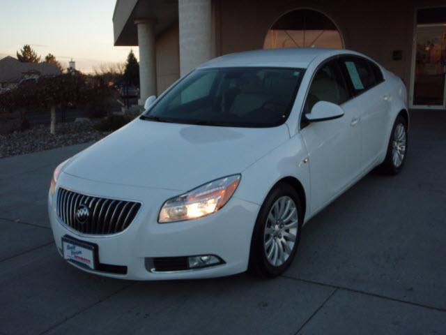 Photo of 2011 Buick Regal