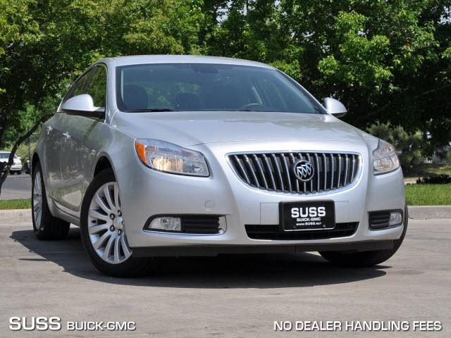 Photo of 2011 Buick Regal