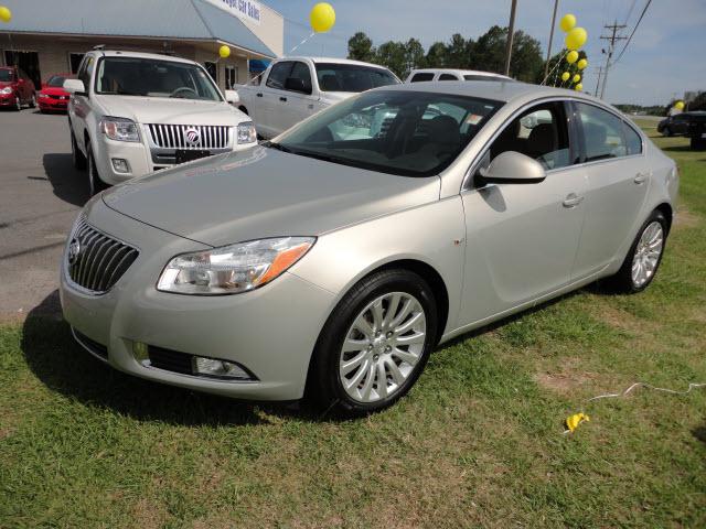 Photo of 2011 Buick Regal