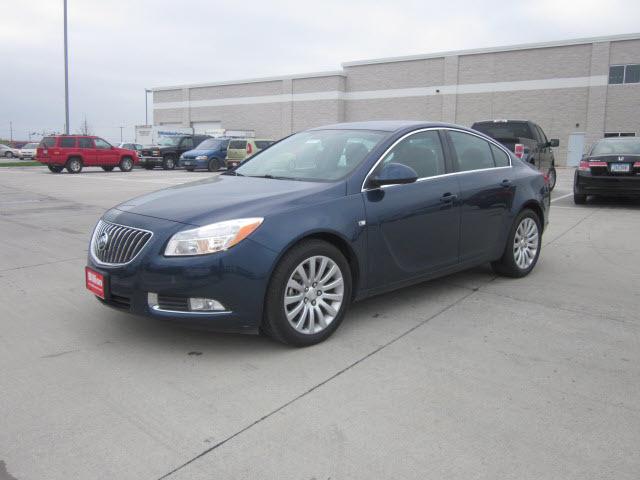 Photo of 2011 Buick Regal