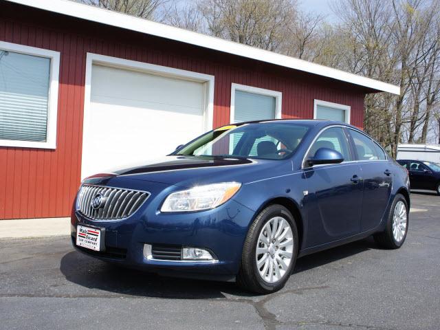 Photo of 2011 Buick Regal