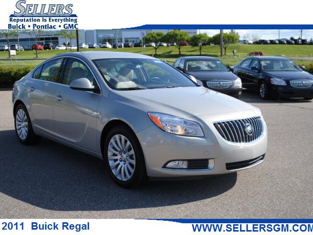 Photo of 2011 Buick Regal
