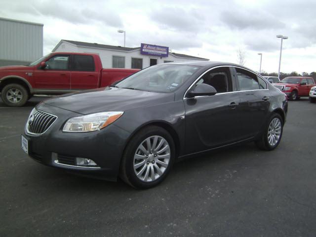 Photo of 2011 Buick Regal