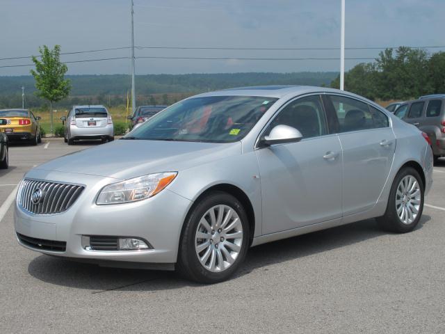 Photo of 2011 Buick Regal