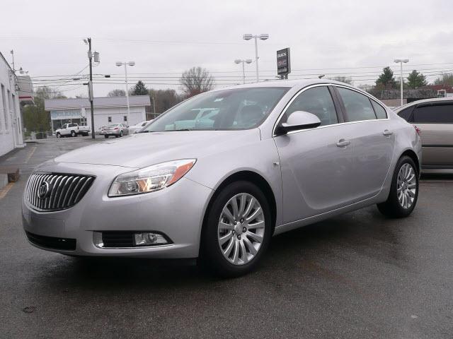 Photo of 2011 Buick Regal