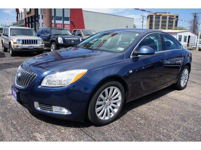 Photo of 2011 Buick Regal