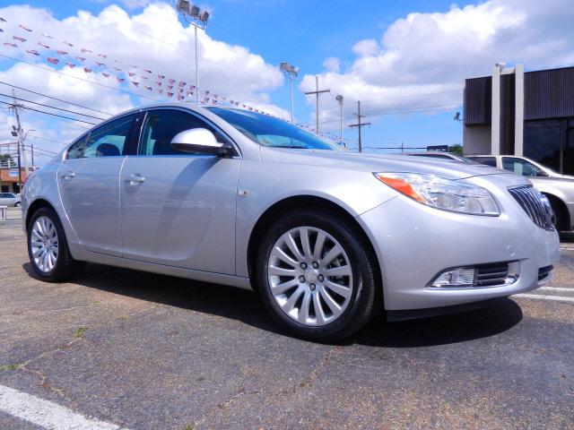 Photo of 2011 Buick Regal