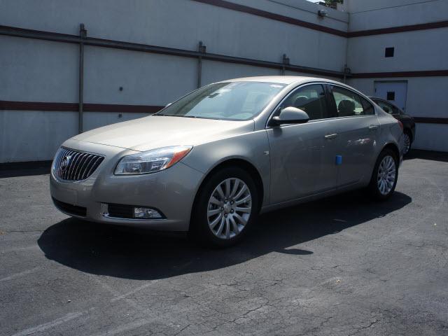 Photo of 2011 Buick Regal