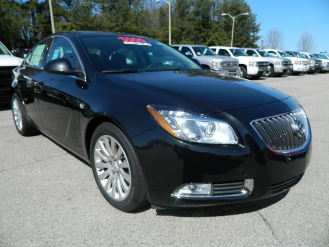 Photo of 2011 Buick Regal