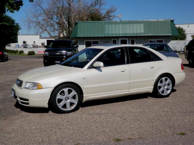 Photo of 2000 Audi S4