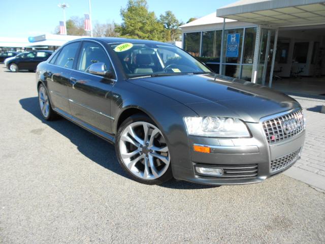 Photo of 2008 Audi S8