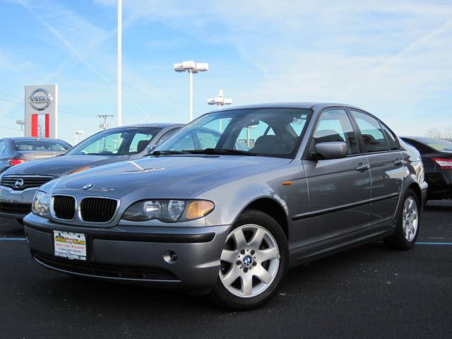 Photo of 2004 BMW 325i
