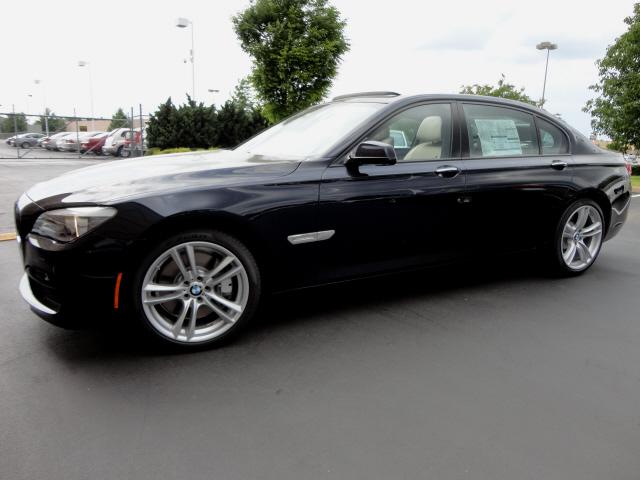 Photo of 2012 BMW 750Li