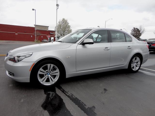 Photo of 2010 BMW 528i