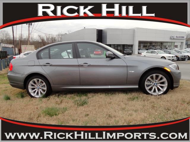 Photo of 2011 BMW 328i