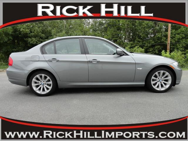 Photo of 2011 BMW 328i