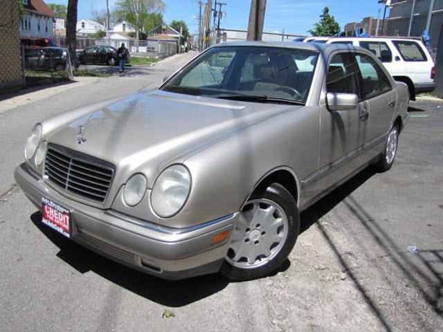 Photo of 1997 Mercedes-Benz E320