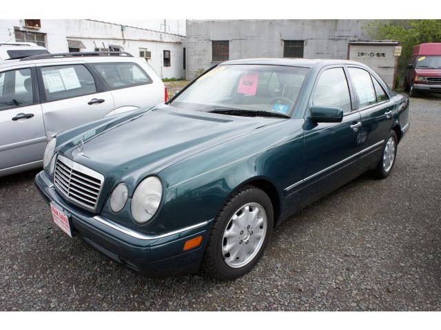 Photo of 1998 Mercedes-Benz E-Class